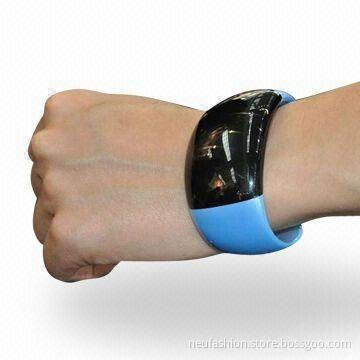 Bluetooth Bracelet, Built-in Rechargeable Battery, Supports Low-power Consumption Operating Mode